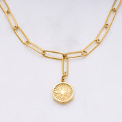 Hope Armband: Der Hope-Stern Anhänger bringt Glück. Glänzende Ankerkette mit mattem Anhänger. Perfekt für den beliebten Stacking-Look. Für Frauen, 18k vergoldet und wasserfest.