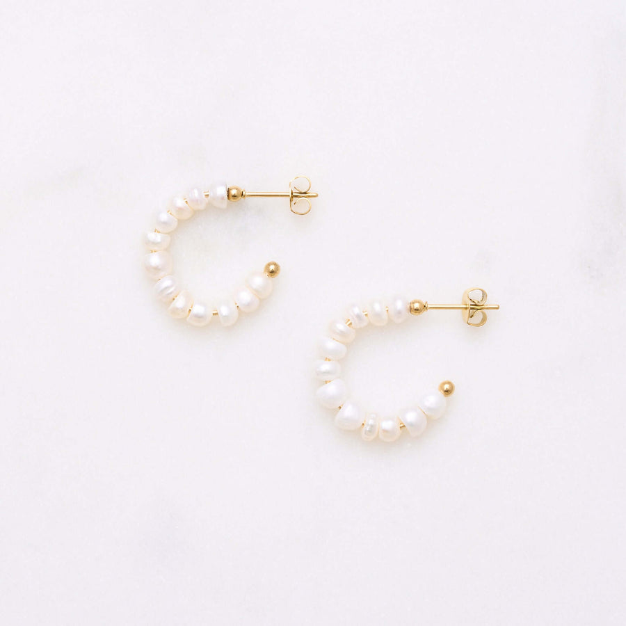 Perlenohrringe: Sinnlich und unaufdringlich aufregend. Perfekt für besondere Anlässe und den Alltag – von Jeans bis zur Lederjacke. Trau dich und lass dich inspirieren! Für Frauen, 18k vergoldet und wasserfest.