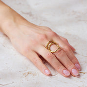 Auffälliger Ring: Zieht alle Blicke auf sich, aber dennoch bequem. Inspiriert von New York und ausgefallenen Outfits. Lass deiner Kreativität freien Lauf! Für Frauen, 18k vergoldet und wasserfest.